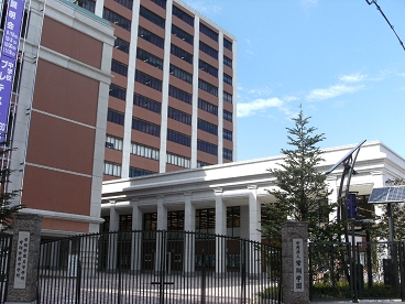 常翔学園高等学校新館